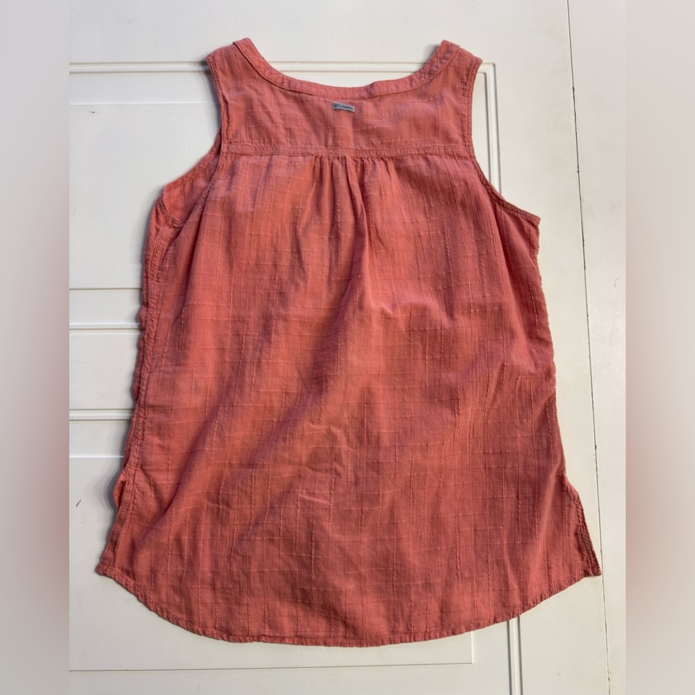 Columbia Women’s M Coral Orange Pink Sleeveless Button Up Textured Shirt Blouse - Picture 6 of 8